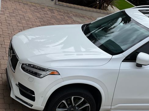 Used 2018 Volvo XC90 T6 Momentum w/ Convenience Package AWD/4WD image 8