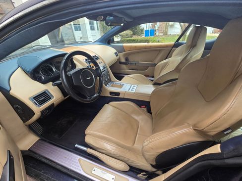 Used 2005 Aston Martin DB9 Coupe 2D image 11