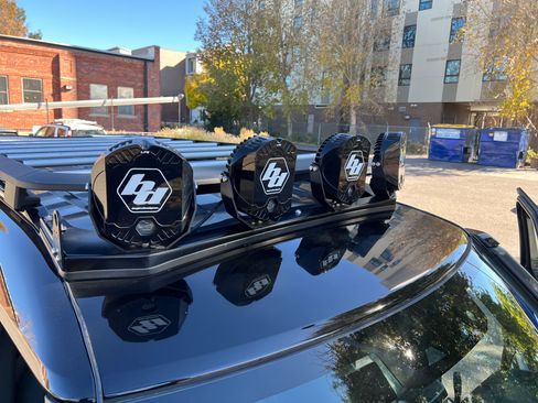 Used 2023 Land Rover Defender 110 S image 8