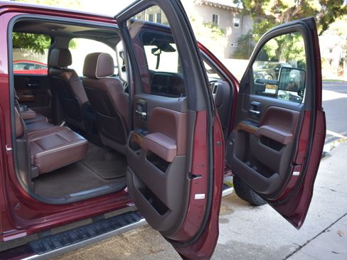 Used 2015 Chevrolet Silverado 2500 High Country w/ Duramax Plus Package AWD/4WD image 12