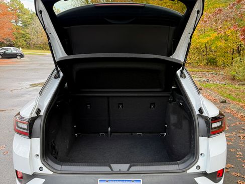 Used 2022 Volkswagen ID.4 Pro image 11