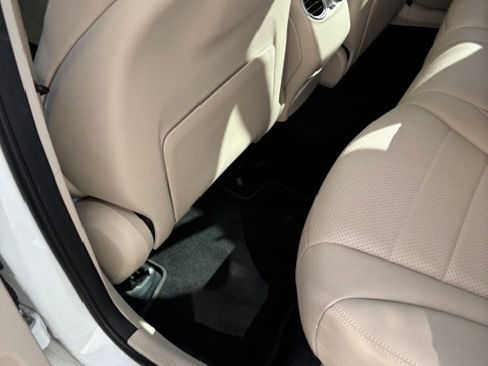 Used 2022 Mercedes-Benz GLC 300 image 18