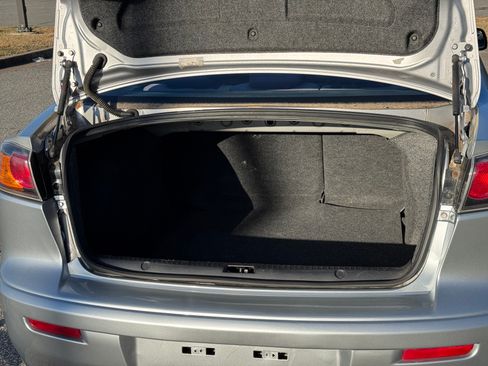 Used 2011 Mitsubishi Lancer ES image 9