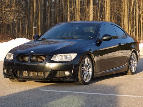 Used 2012 BMW 335i xDrive Coupe image 4