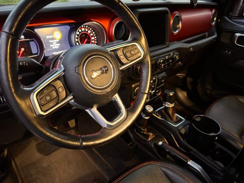 Used 2020 Jeep Gladiator Rubicon image 18