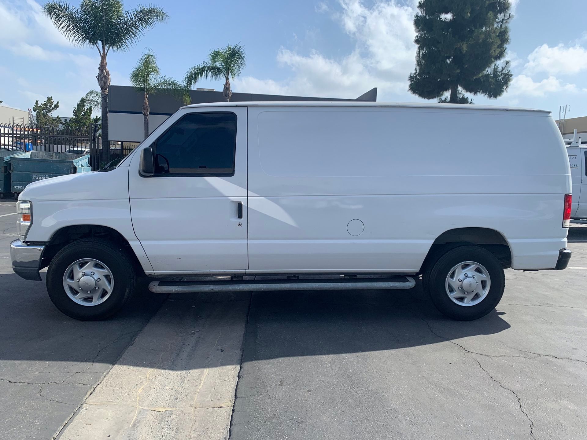 Used 2014 Ford E-250 and Econoline 250 w/ Power Group RWD image 1