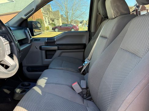 Used 2016 Ford F150 XLT image 6