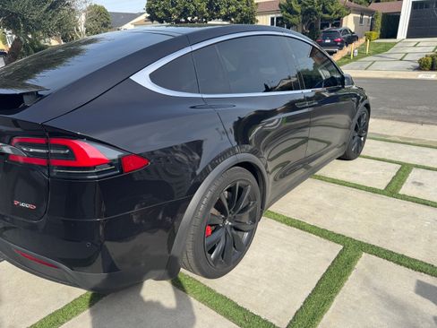 Used 2017 Tesla Model X P100D image 1