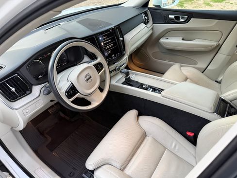 Used 2021 Volvo XC60 T5 Inscription w/ Protection Package Premier image 13