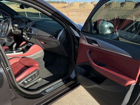 Used 2019 BMW X4 M40i image 6