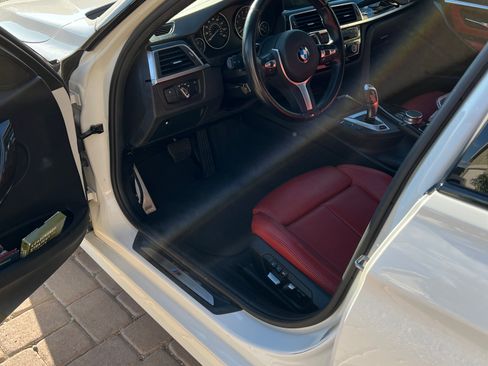 Used 2018 BMW 330e w/ M Sport Package image 5