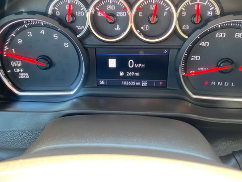 Used 2020 Chevrolet Silverado 1500 LTZ w/ LTZ Convenience Package AWD/4WD image 14