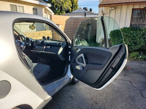 Used 2008 smart fortwo passion image 15