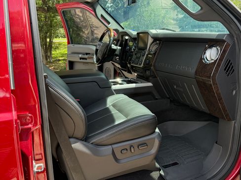 Used 2013 Ford F250 Platinum w/ FX4 Off Road Pkg AWD/4WD image 19