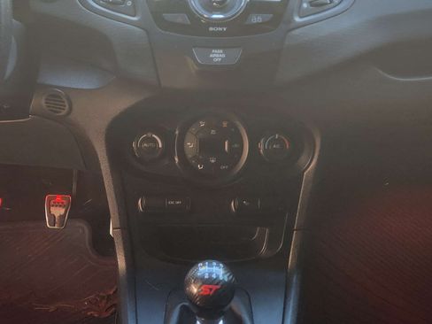 Used 2018 Ford Fiesta ST image 12