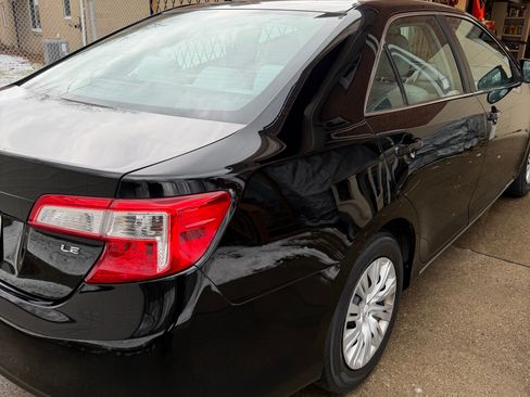 Used 2013 Toyota Camry LE image 5