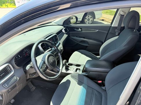 Used 2016 Kia Sorento AWD w/ LX Convenience Package image 8