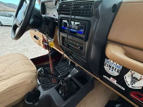 Used 1998 Jeep Wrangler SE image 12