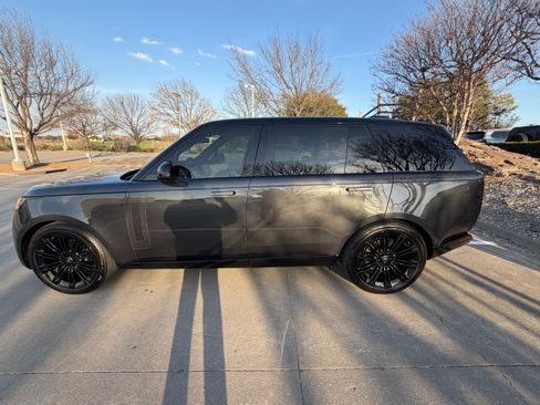 Used 2025 Land Rover Range Rover Long Wheelbase SE image 20