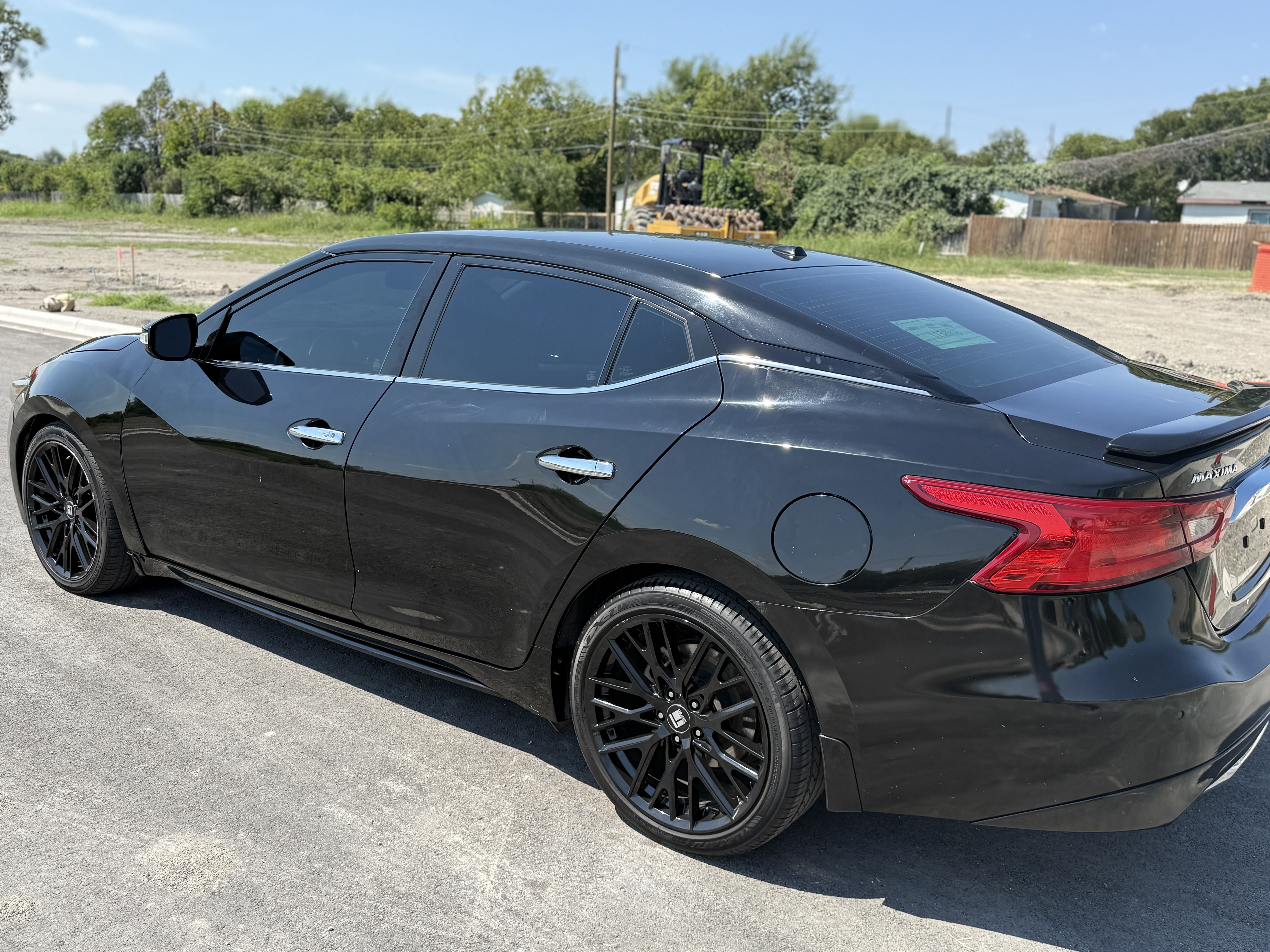 Used 2017 Nissan Maxima SR w/ Midnight Edition FWD image 4