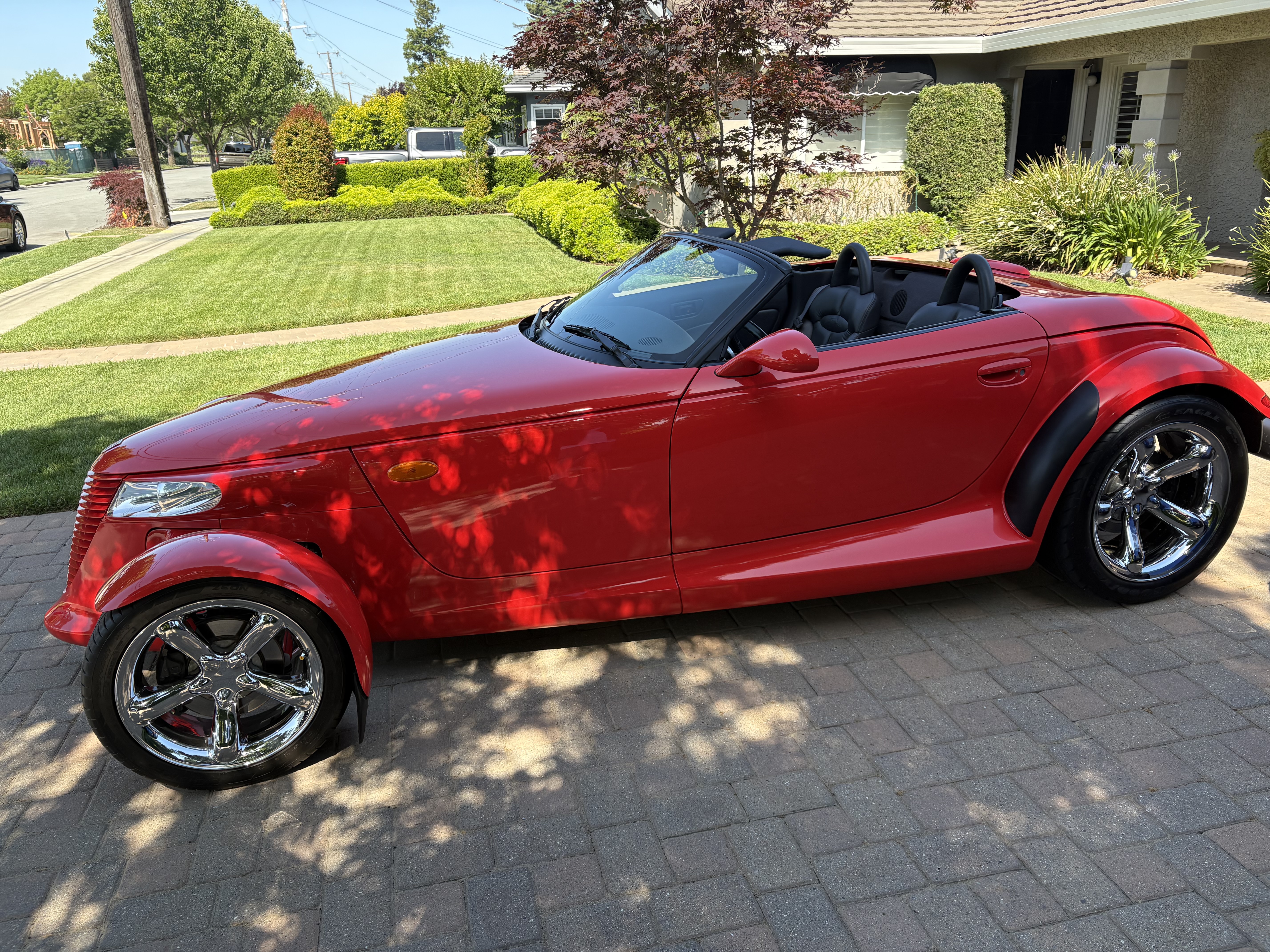 Used 1999 Plymouth Prowler RWD image 12