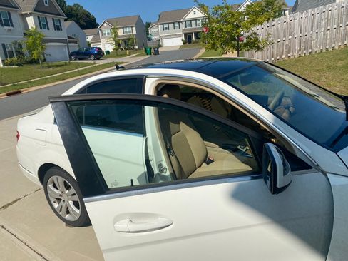 Used 2008 Mercedes-Benz C 300 4MATIC Sedan image 15