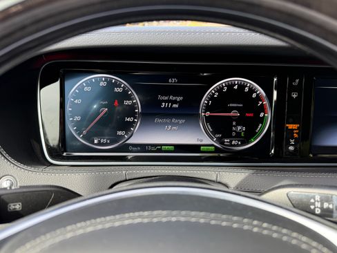 Used 2017 Mercedes-Benz S 550e image 12