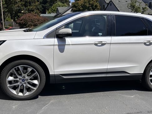 Used 2015 Ford Edge Titanium w/ Equipment Group 302A AWD/4WD image 6