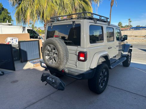 Used 2018 Jeep Wrangler Unlimited Sahara image 6
