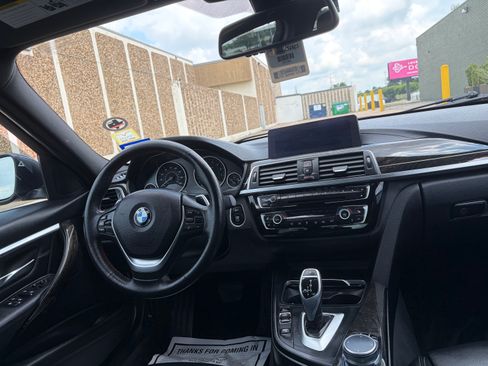 Used 2018 BMW 330i Sedan RWD image 2