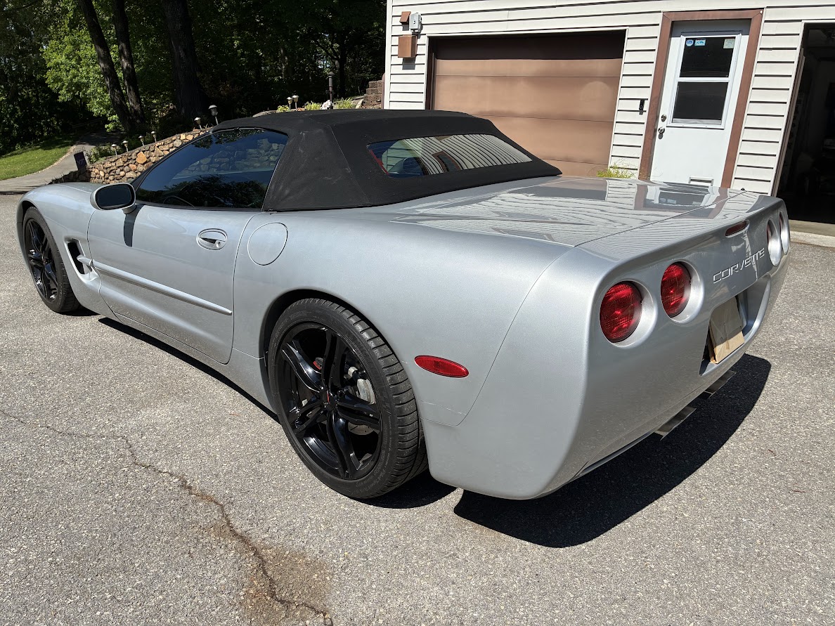 Used 1999 Chevrolet Corvette Convertible w/ Memory Pkg RWD image 6