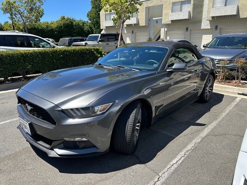 Used 2015 Ford Mustang Premium RWD image 6