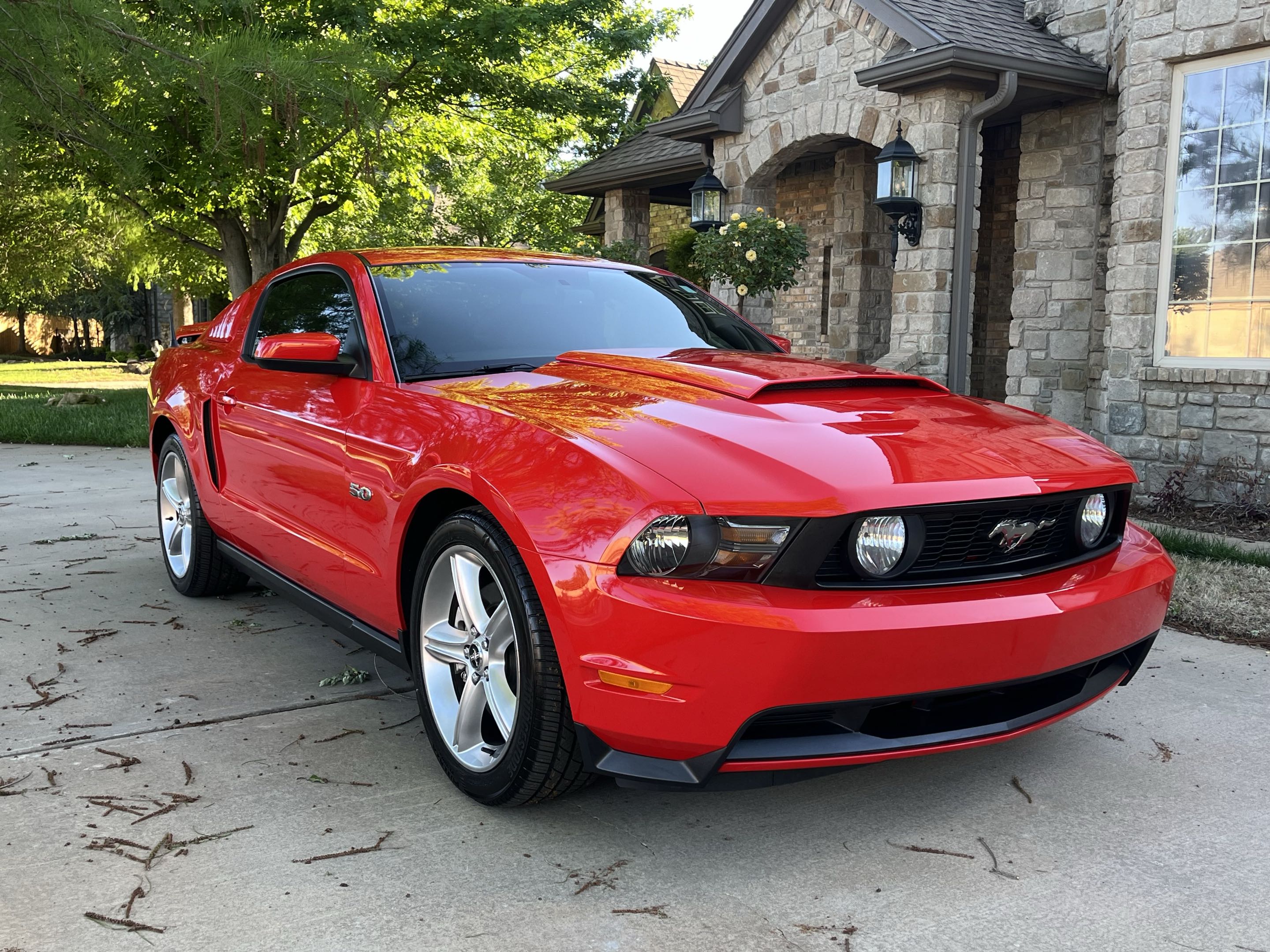 Used 2011 Ford Mustang GT Premium w/ Security Pkg RWD image 1