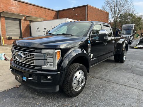 Used 2018 Ford F450 Platinum w/ Platinum Ultimate Package image 1