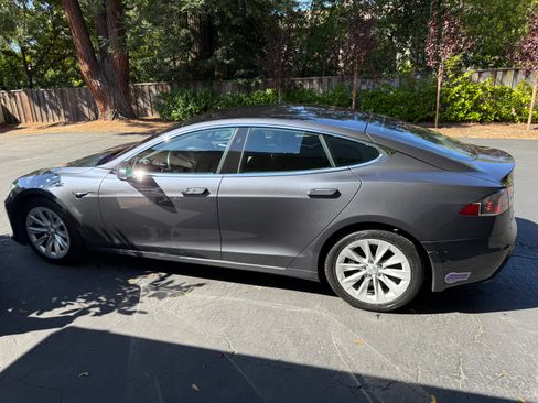 Used 2018 Tesla Model S 100D AWD/4WD image 13