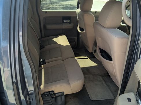 Used 2005 Ford F150 XLT image 10