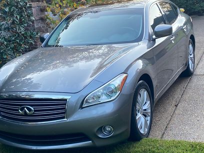 Used 2011 INFINITI M37 w/ Deluxe Touring Pkg