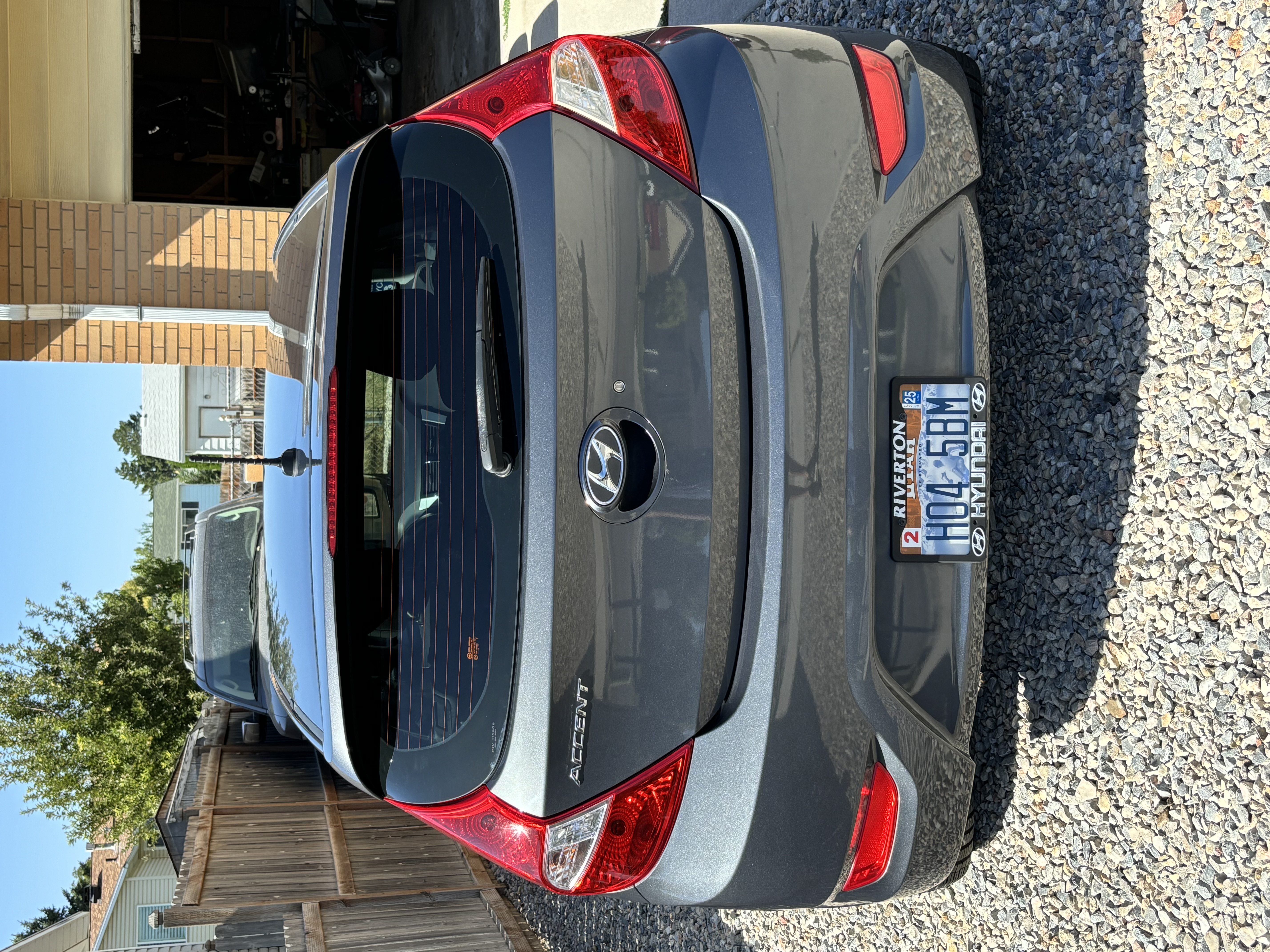 Used 2012 Hyundai Accent SE FWD image 6