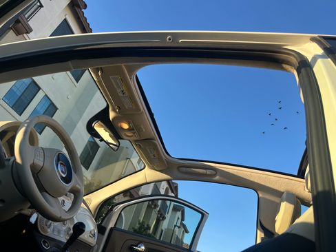 Used 2015 FIAT 500 Pop image 16