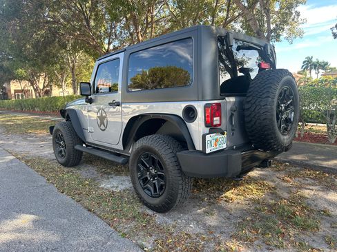 Used 2015 Jeep Wrangler Sport image 4