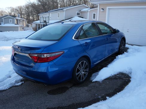 Used 2016 Toyota Camry SE image 8