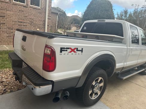 Used 2011 Ford F250 Lariat w/ Lariat Ultimate Pkg image 11