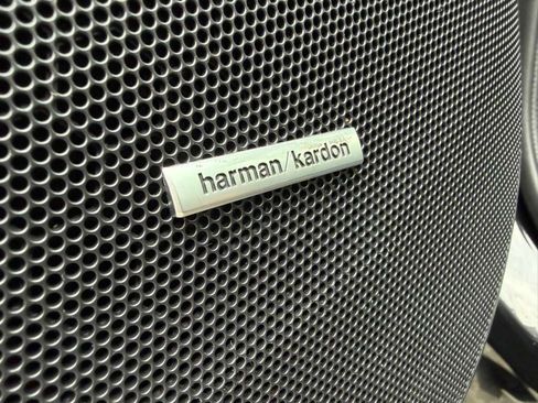 Used 2020 Subaru Forester Limited image 19