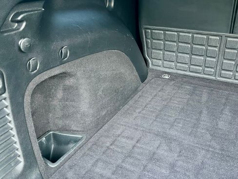 Used 2020 Jeep Grand Cherokee Altitude image 28