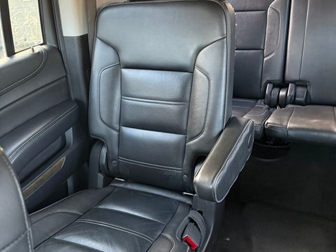 Used 2018 GMC Yukon XL Denali image 13