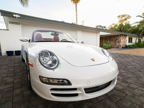 Used 2006 Porsche 911 Carrera S image 8