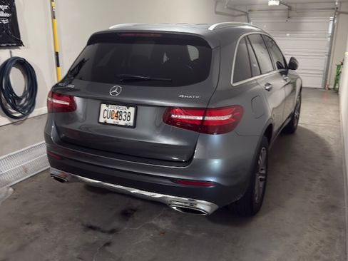 Used 2018 Mercedes-Benz GLC 300 4MATIC image 25