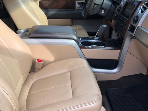 Used 2012 Ford F150 Lariat w/ Lariat Chrome Pkg image 10