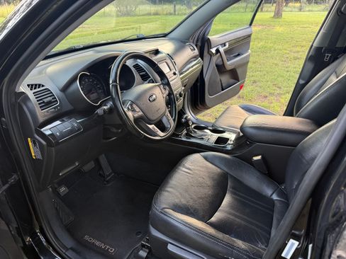 Used 2015 Kia Sorento LX FWD image 8