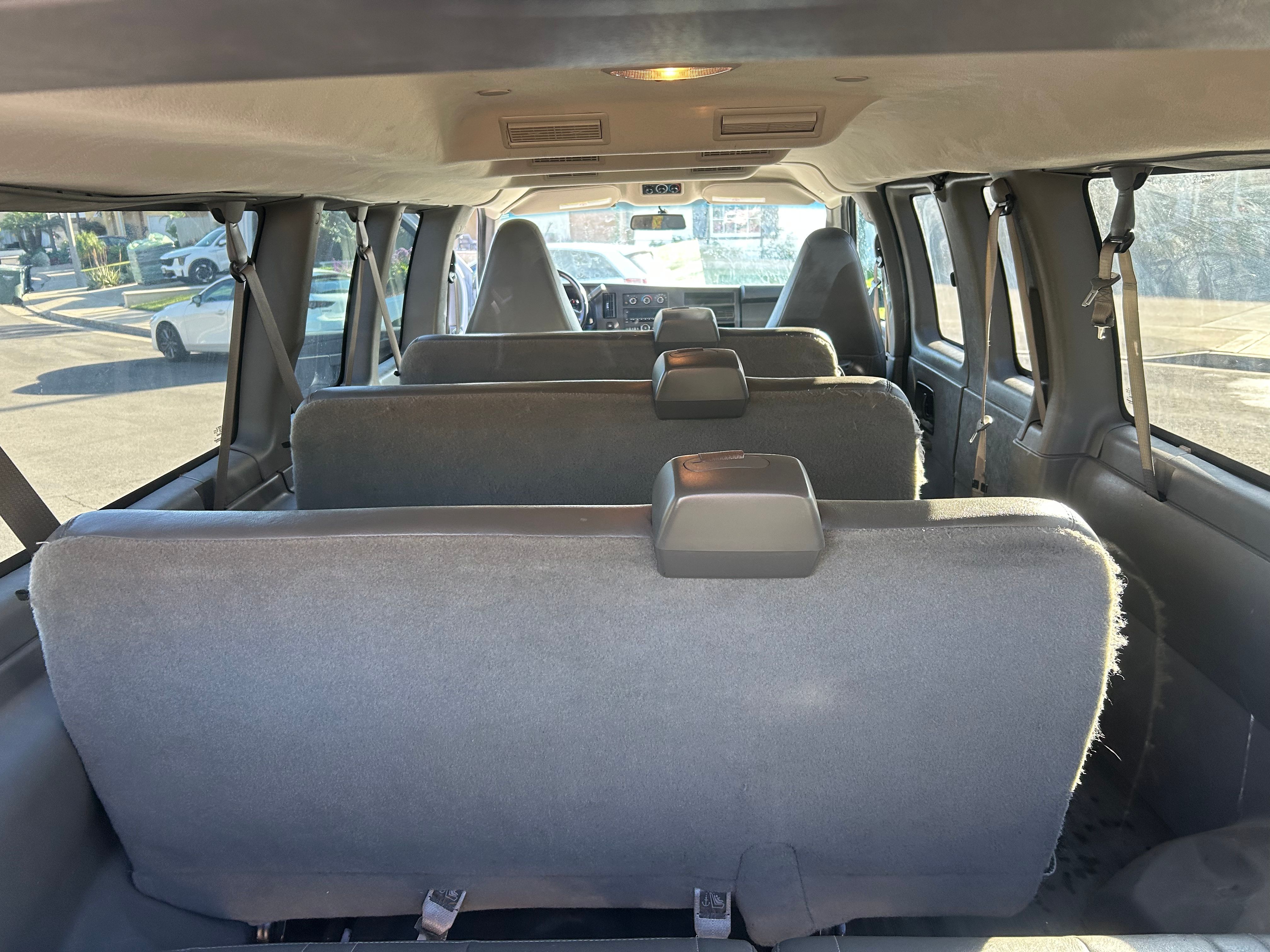 Used 2020 Chevrolet Express 3500 LS RWD image 5